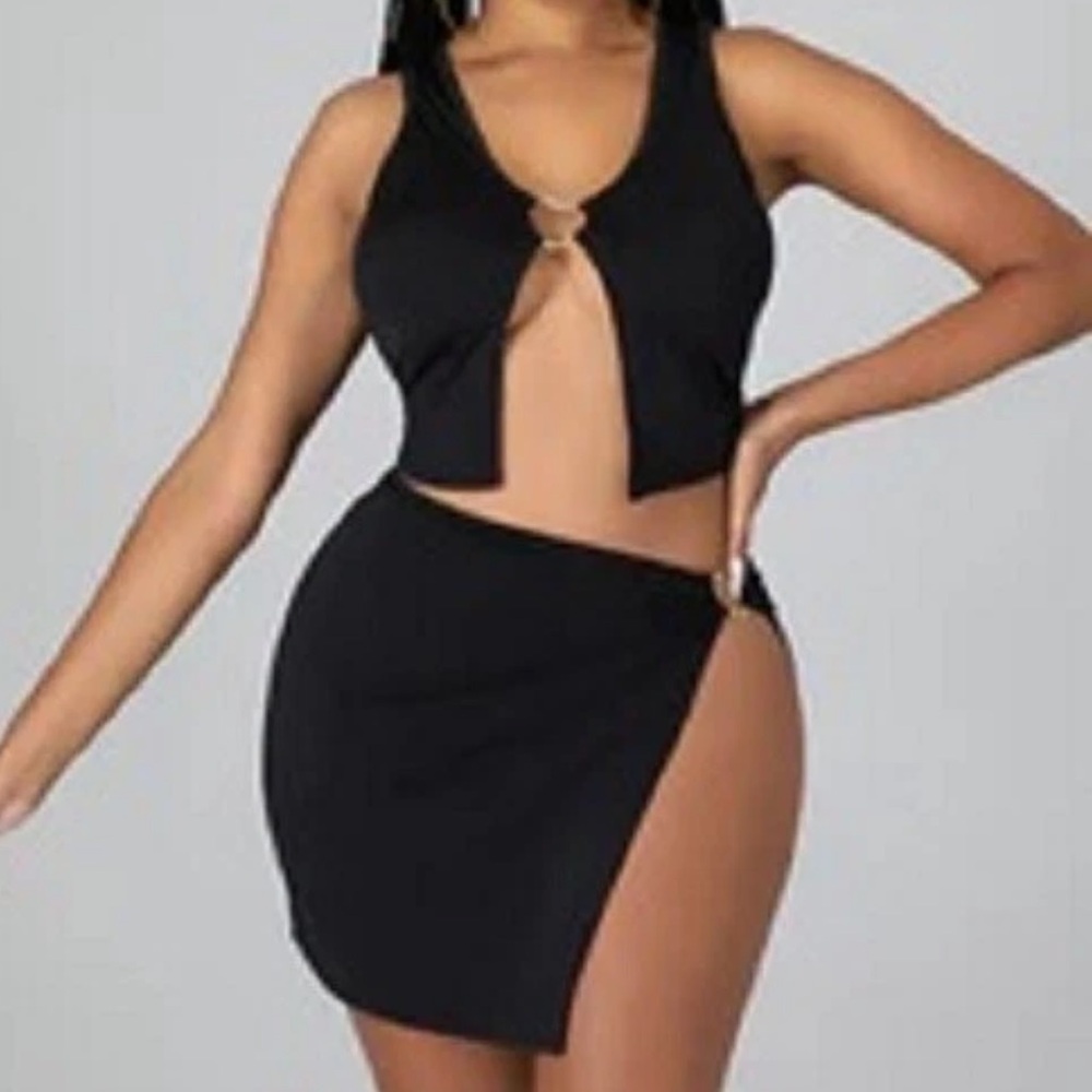 Black Cutout Mini Skirt Set - Sleek Women's Crop Top and Mini Skirt